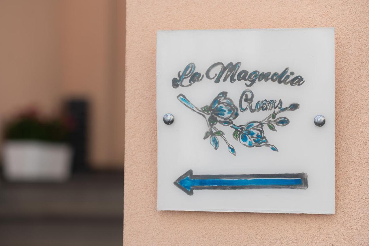 La Magnolia Rooms Procida Exterior photo