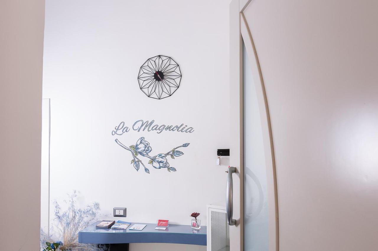 La Magnolia Rooms Procida Exterior photo